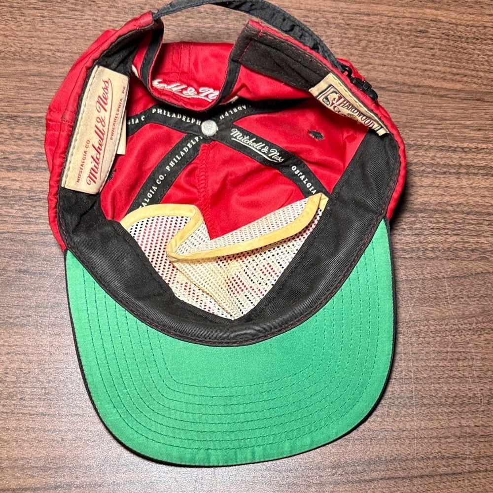 Chicago Bulls Vintage 2013 Mitchell & Ness Snapback Hat - Picture 3 of 13